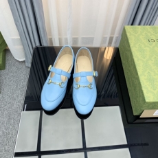 Gucci Flat Shoes